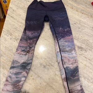 Lululemon cropped leggings size 6